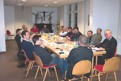 Gemeinsame Sitzung von Pfarrgemeinderat und Kirchvorstand im November 2003